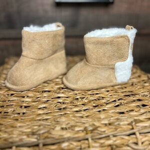 Primark Light Brown and White Baby Boots